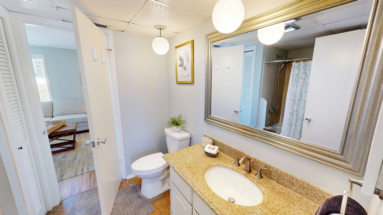 Photo of Bathroom in Holiday Isle