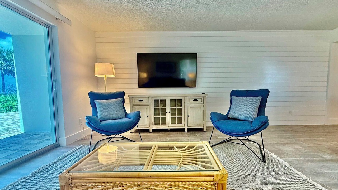 Photo of Livingroom in Whitney Beach