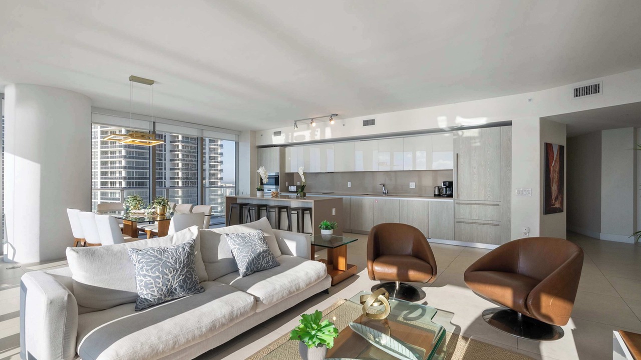 Photo of Livingroom in Hollywood South Central Beach