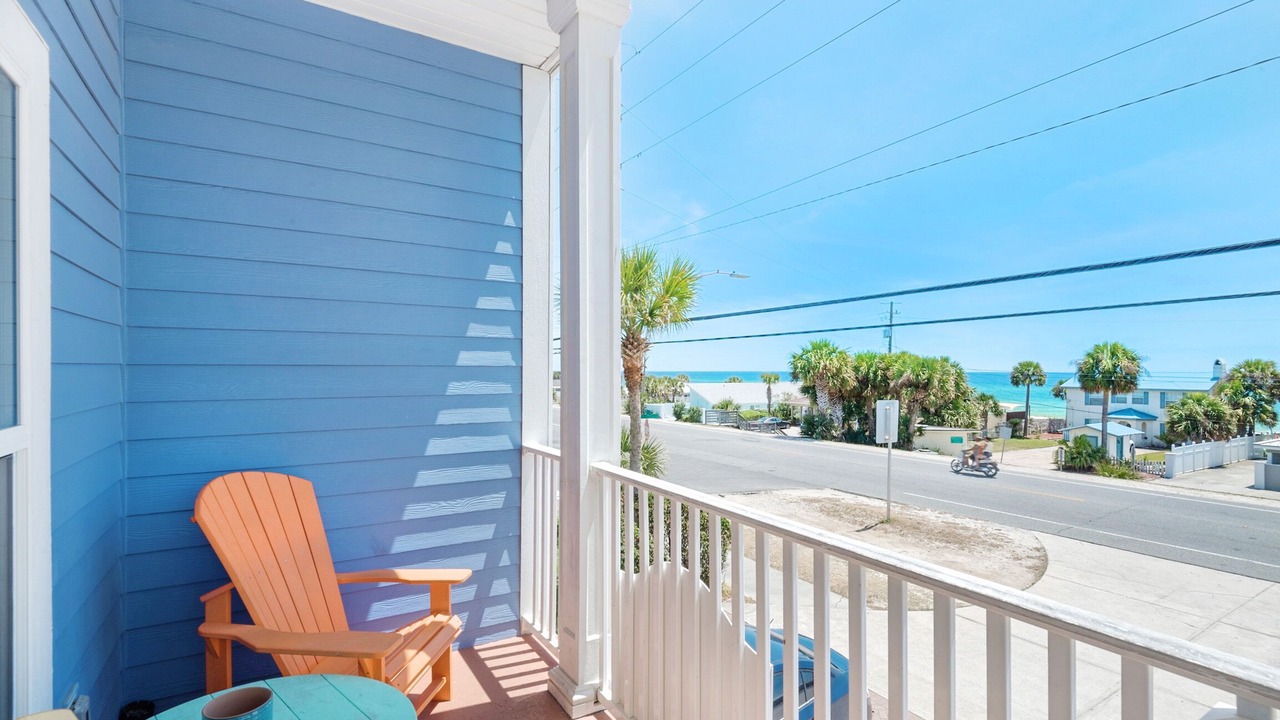 Photo of Patio Balcony in Bahama Beach