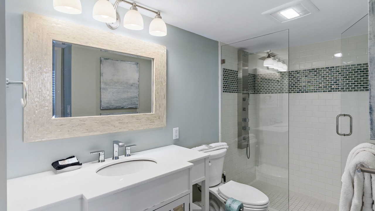 Photo of Bathroom in Holiday Isle