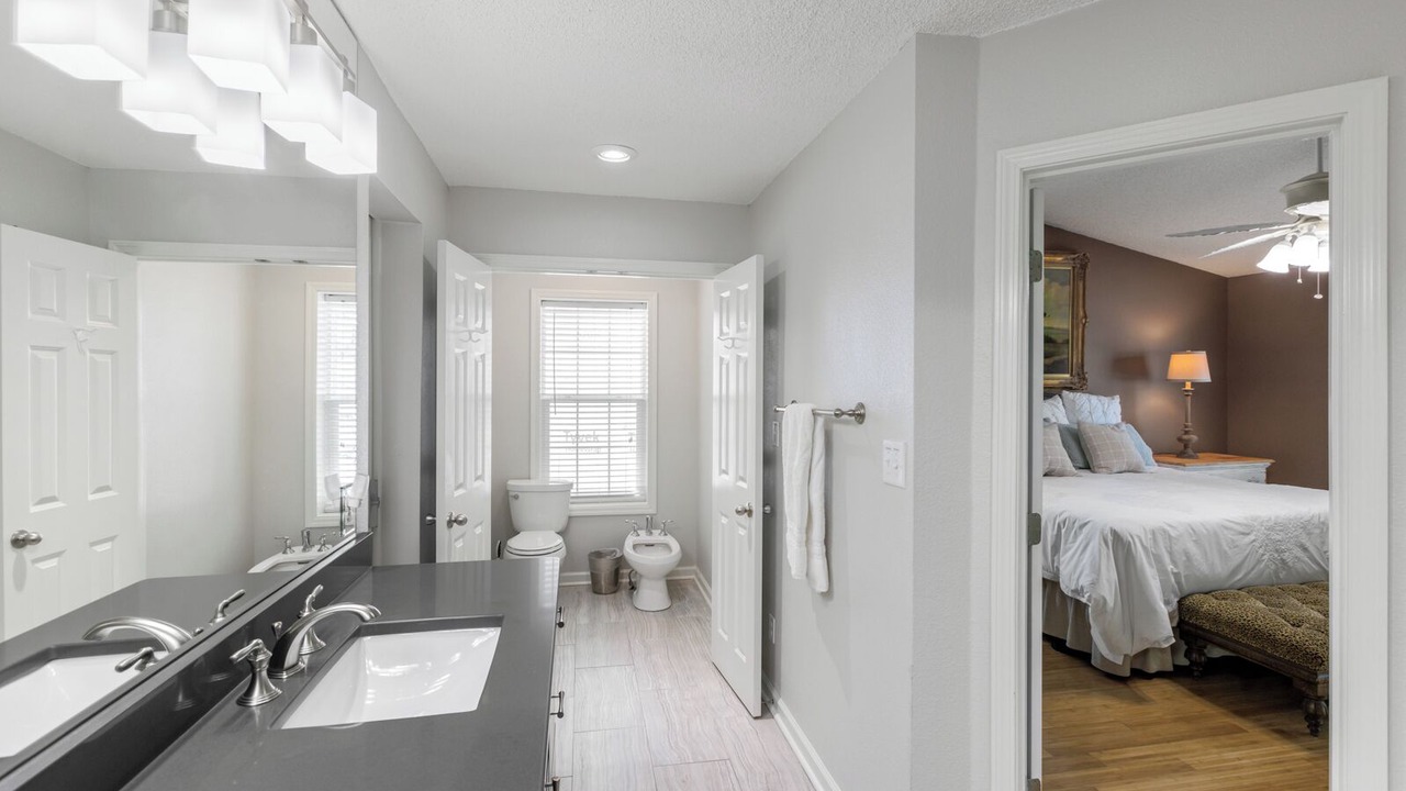 Photo of Bathroom in Seacrest