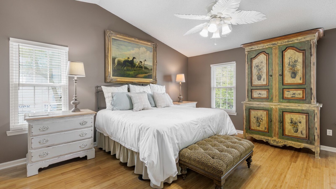 Photo of Bedroom in Seacrest