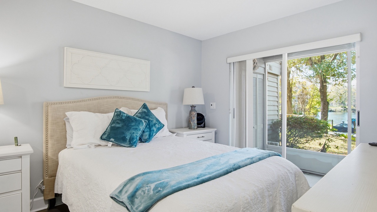Photo of Bedroom in Dunnellon