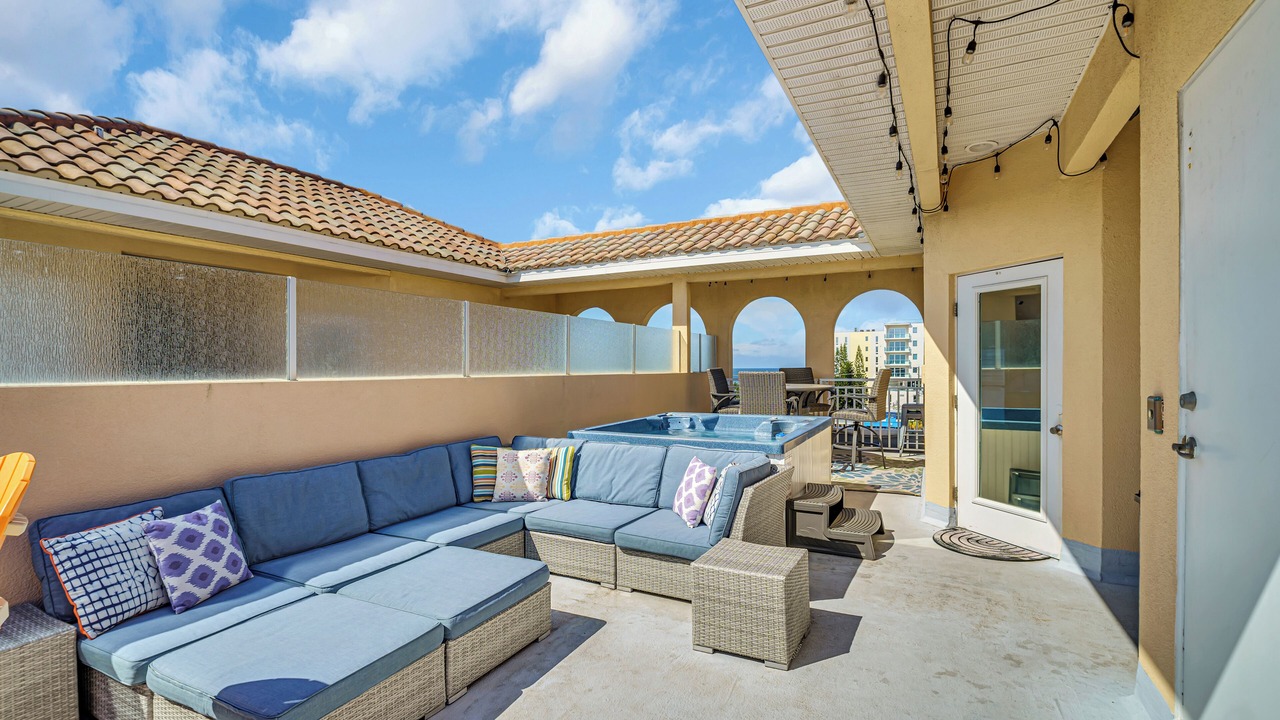 Photo of Patio Balcony in Bay Esplanade