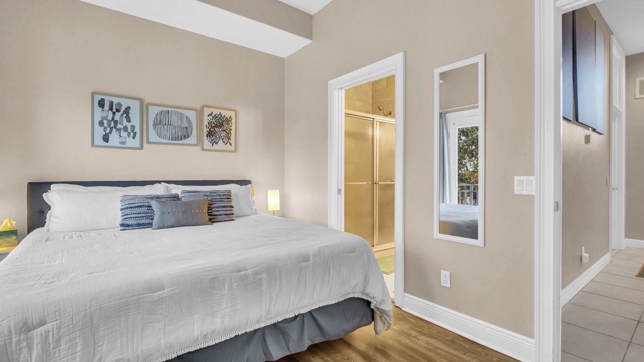 Photo of Bedroom in Bay Esplanade