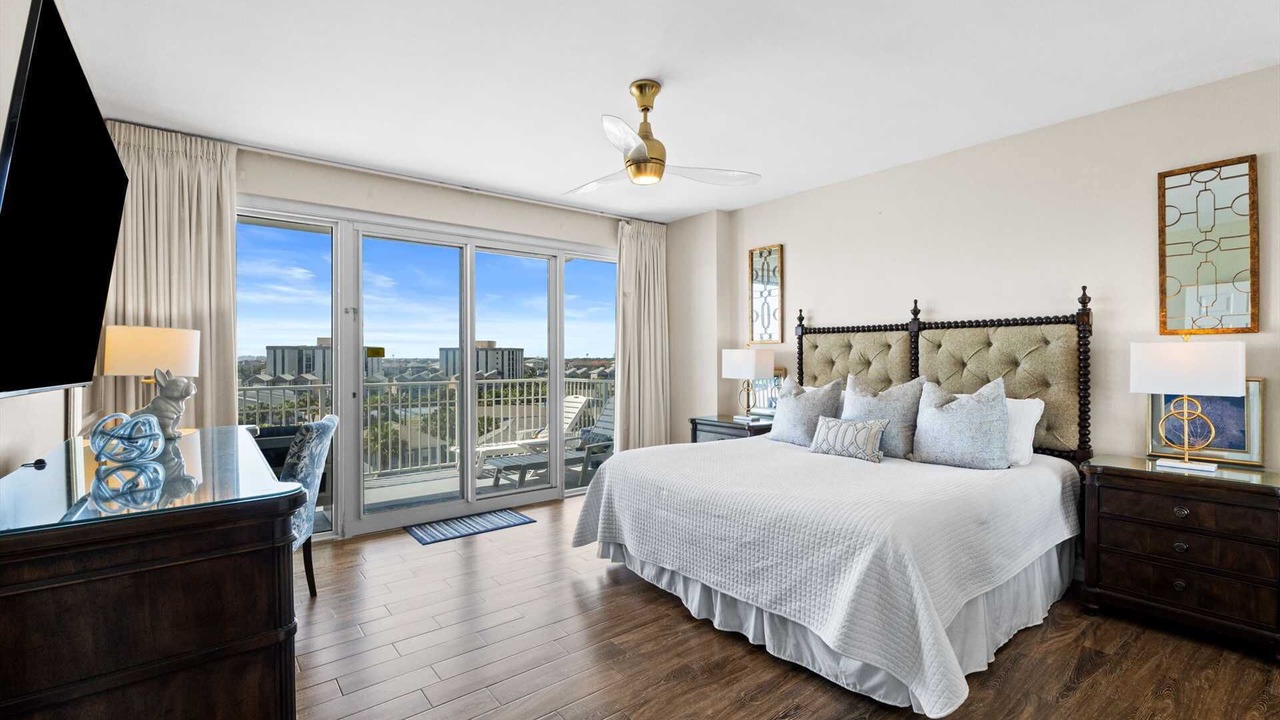 Photo of Bedroom in Miramar Beach
