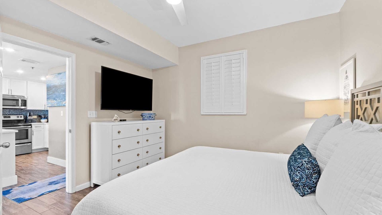 Photo of Bedroom in Miramar Beach
