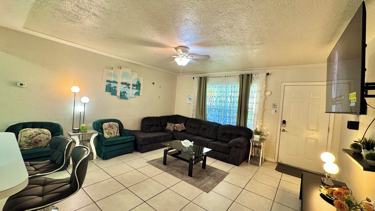Photo of Livingroom in Pinellas Park