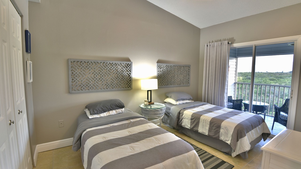 Photo of Bedroom in Holmes Beach