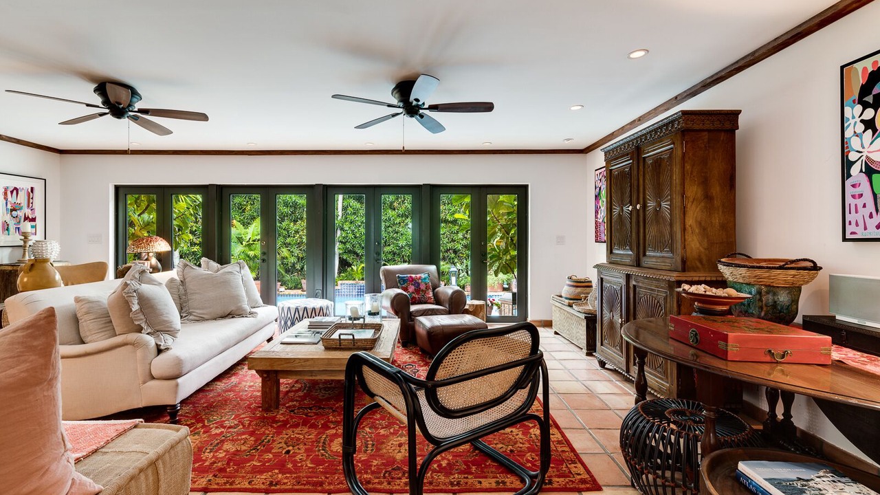 Photo of Livingroom in Key Biscayne