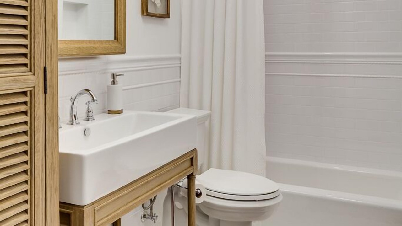 Photo of Bathroom in Key Biscayne