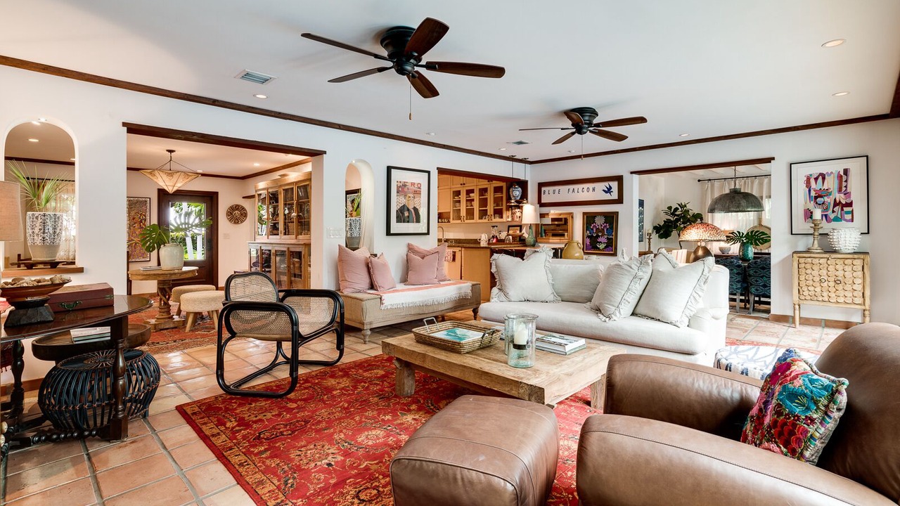 Photo of Livingroom in Key Biscayne