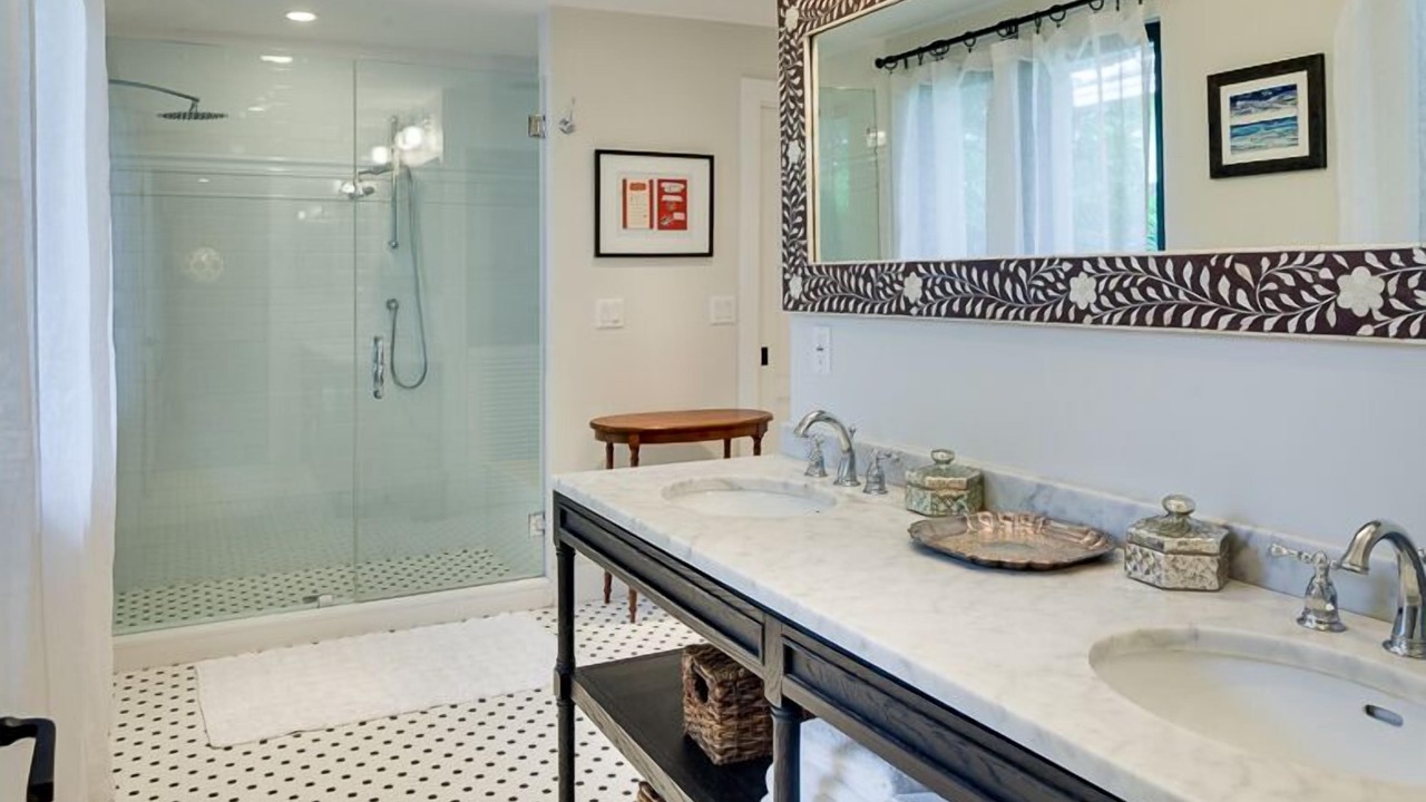 Photo of Bathroom in Key Biscayne