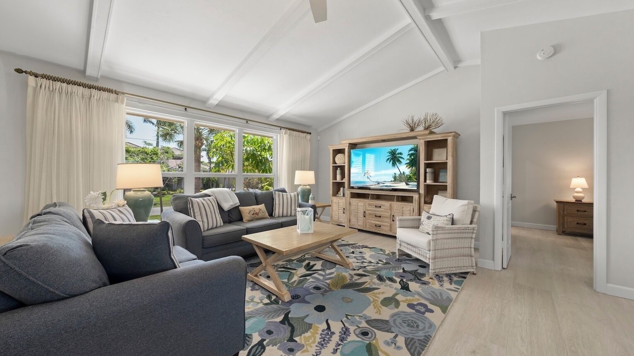 Photo of Livingroom in Beachview Country Club Estates