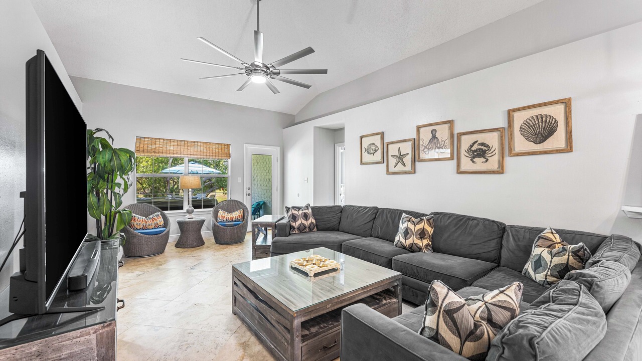 Photo of Livingroom in Miramar Beach