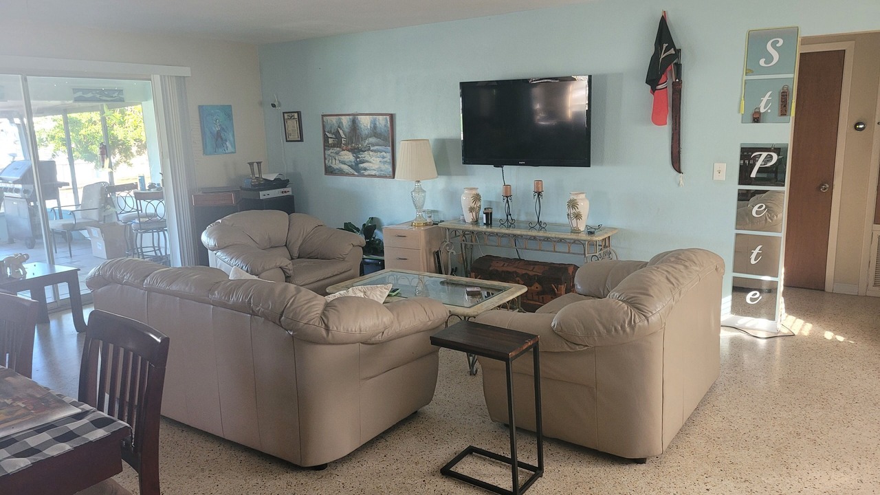 Photo of Livingroom in Coquina Key
