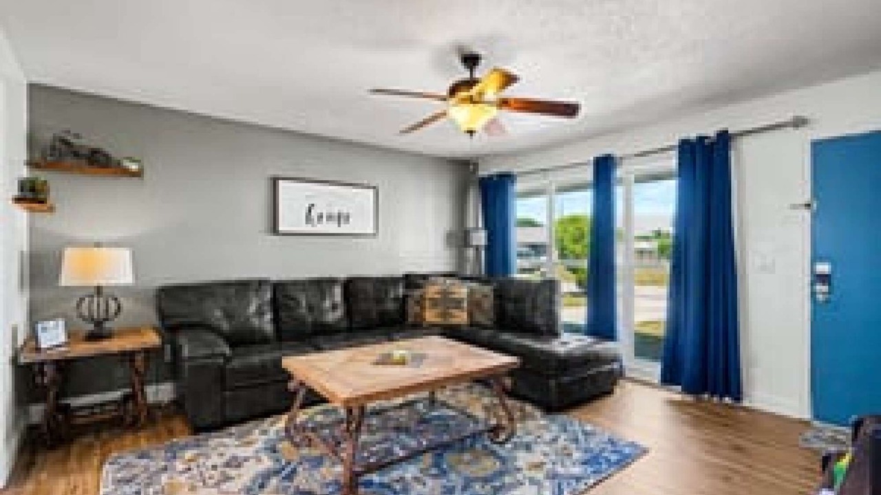 Photo of Livingroom in Interchange Square