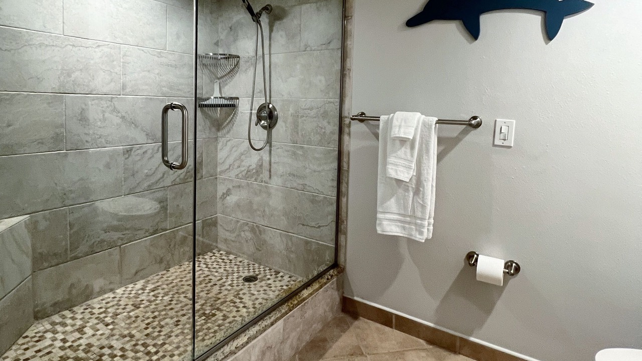 Photo of Bathroom in Independence Square