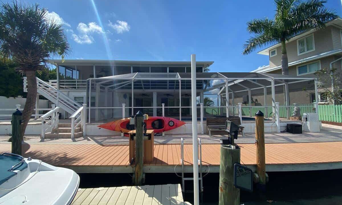 Photo of Outdoor in Mid Island