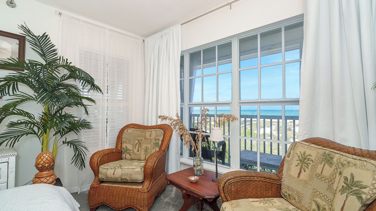 Photo of Livingroom in Palm Island