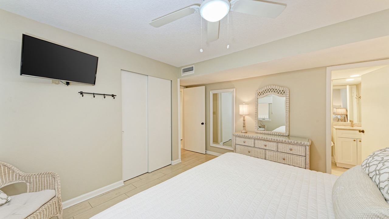 Photo of Bedroom in Longboat Key