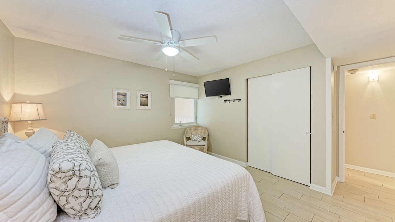 Photo of Bedroom in Longboat Key