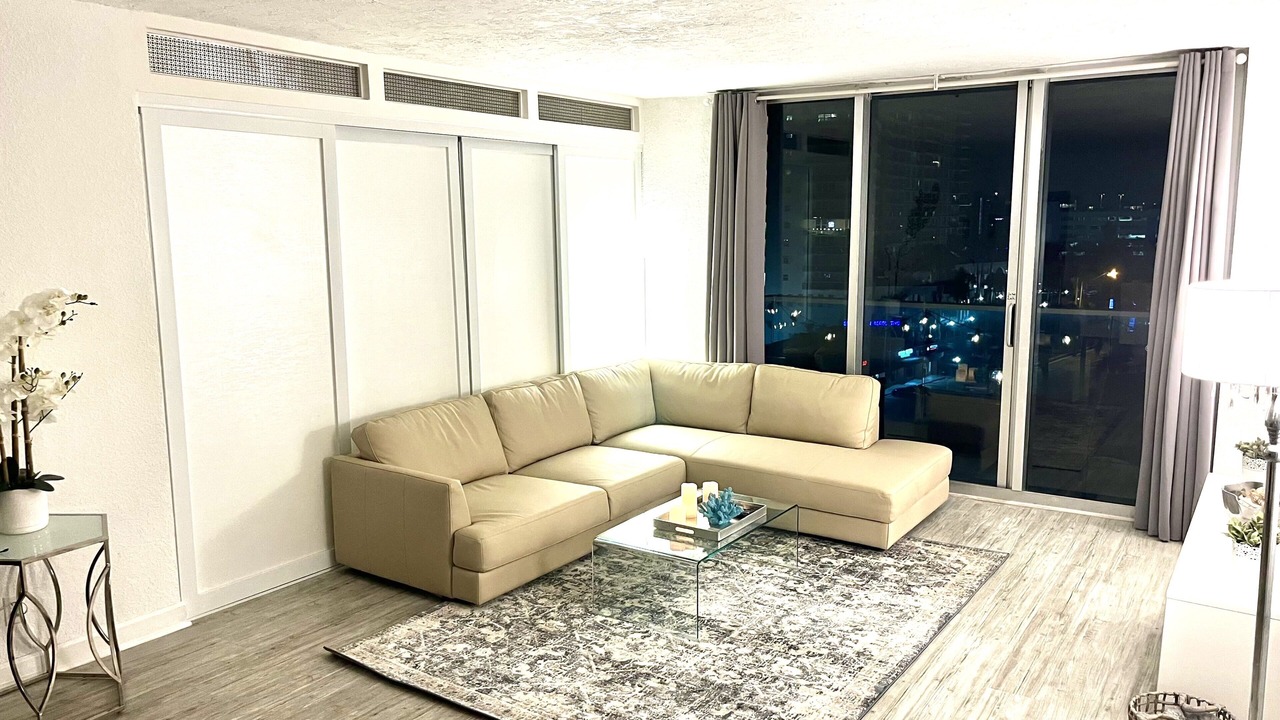 Photo of Bedroom in Hollywood South Central Beach