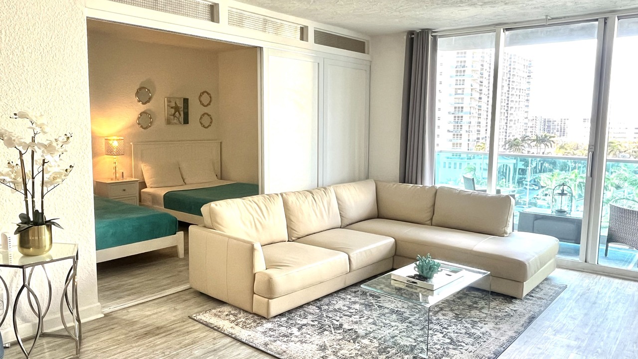 Photo of Bedroom in Hollywood South Central Beach