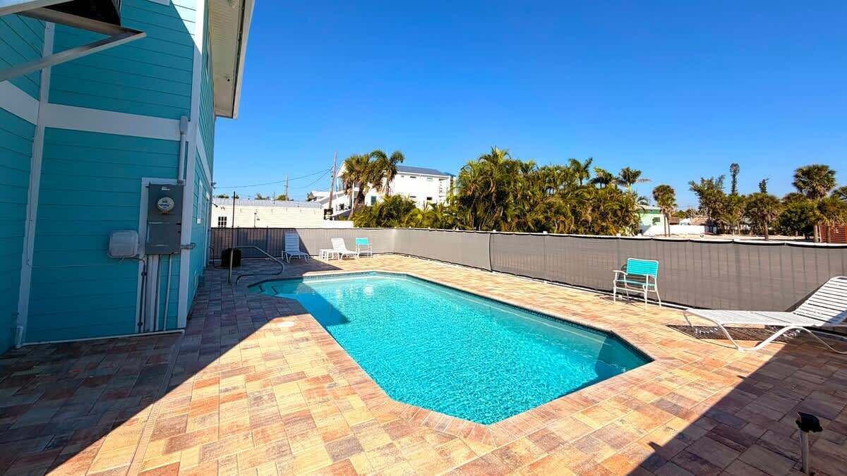 Photo of Outdoor in Mid Island