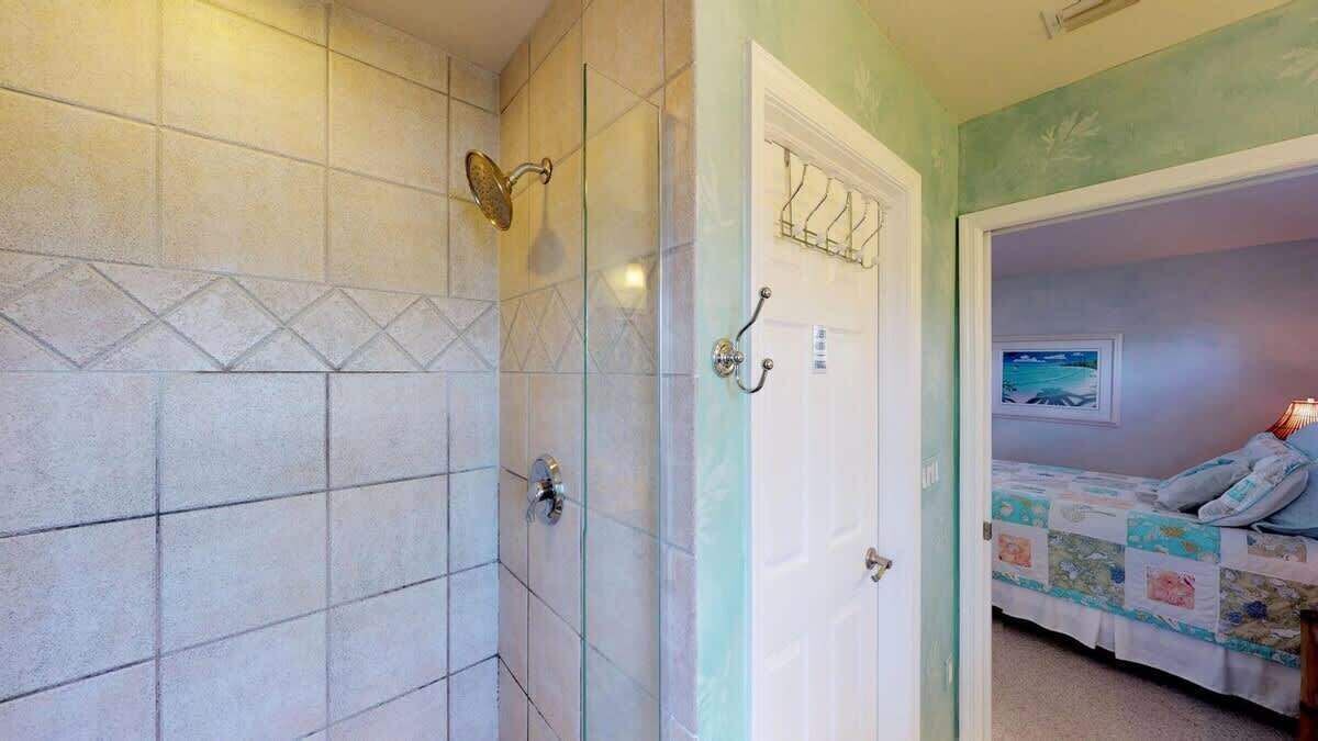 Photo of Bathroom in Mid Island
