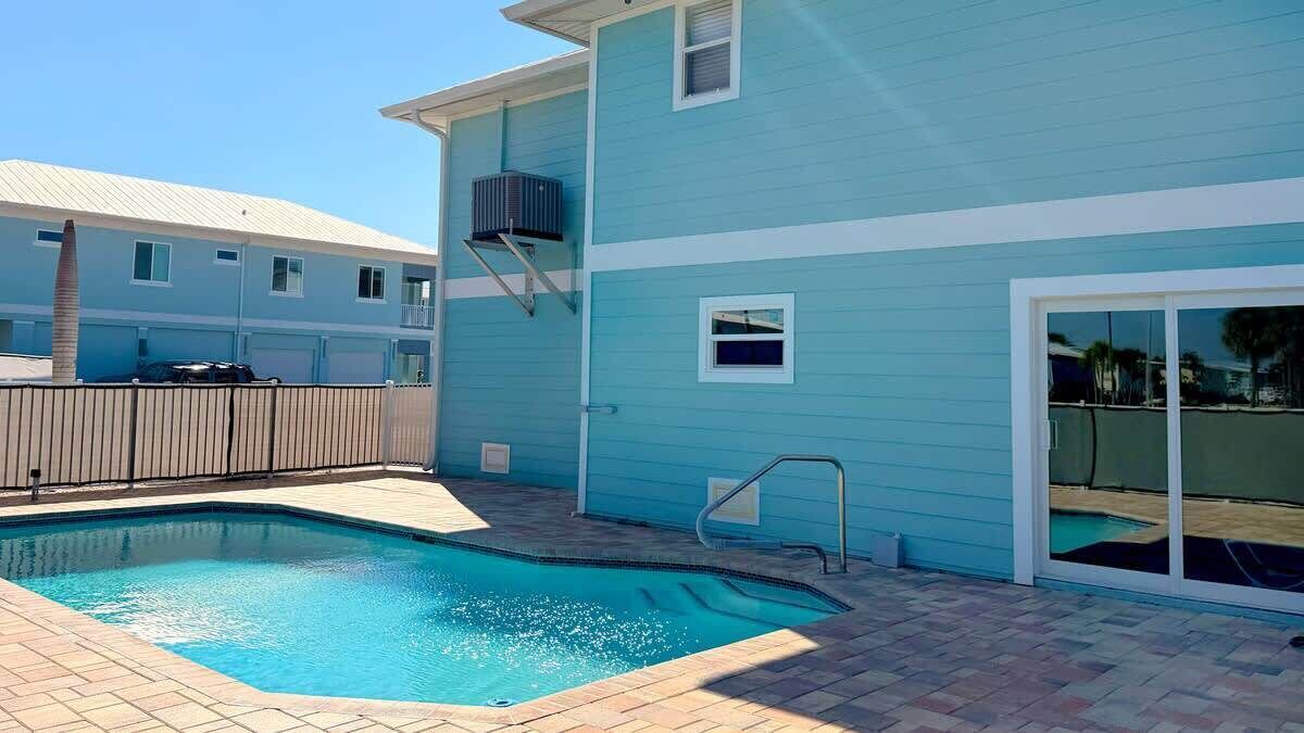 Photo of Outdoor in Mid Island