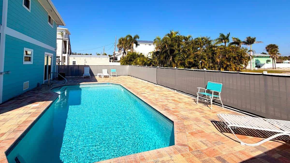 Photo of Outdoor in Mid Island