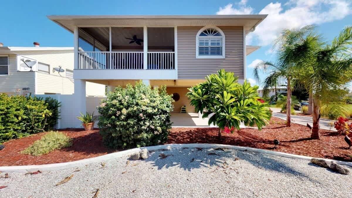 Photo of Outdoor in Mid Island
