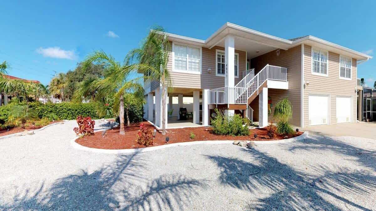 Photo of Outdoor in Mid Island