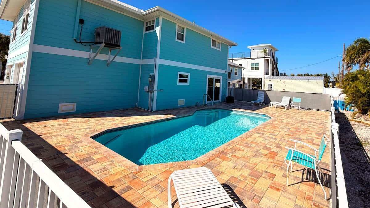 Photo of Outdoor in Mid Island