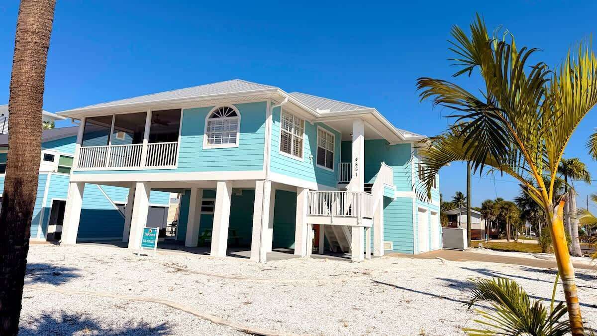 Photo of Outdoor in Mid Island