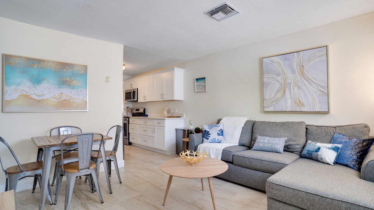 Photo of Livingroom in Indian Rocks Beach