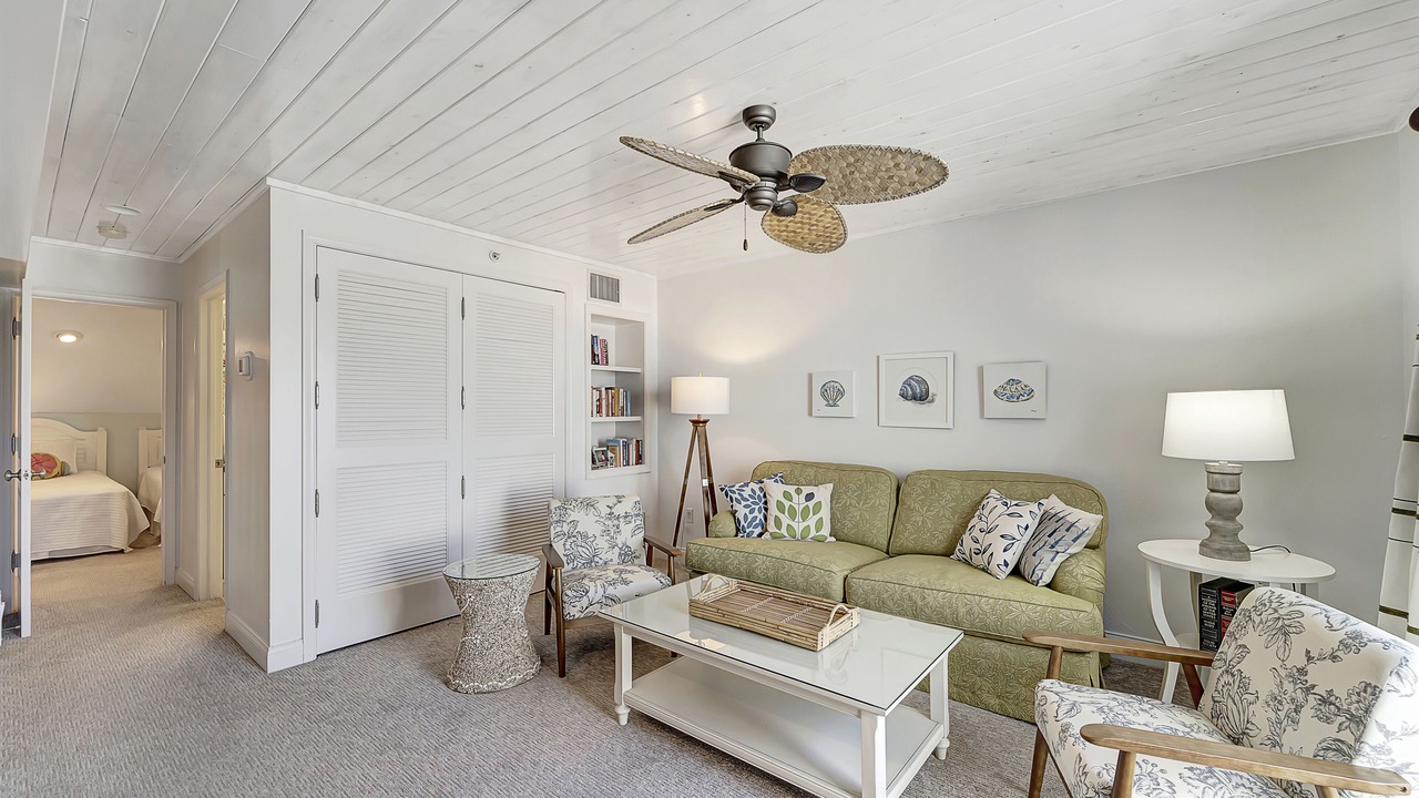 Photo of Livingroom in Palm Island