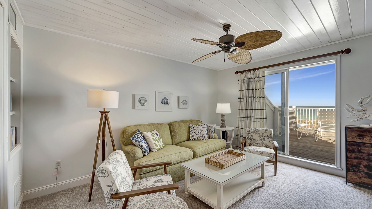 Photo of Livingroom in Palm Island