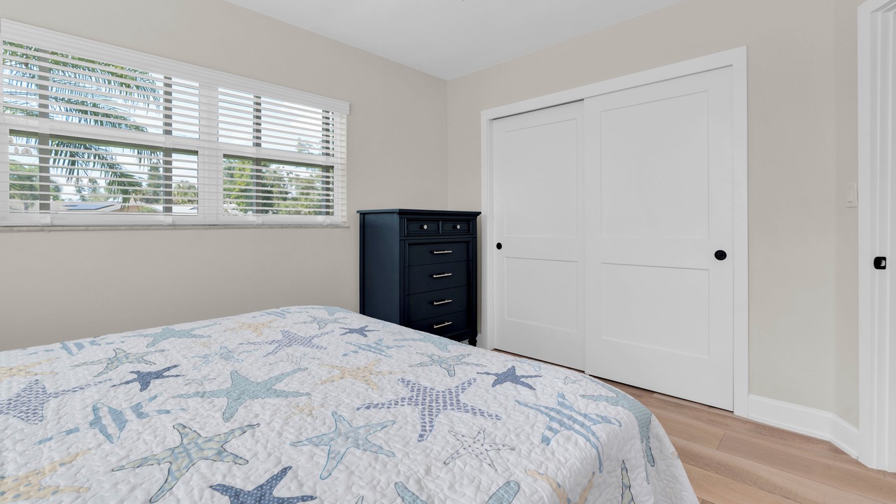 Photo of Bedroom in Shore Acres