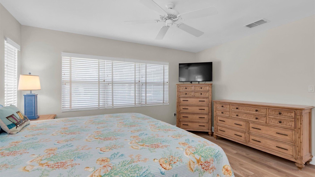Photo of Bedroom in Shore Acres