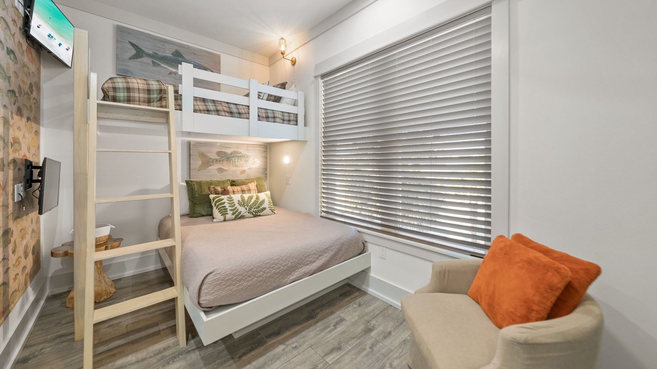 Photo of Bedroom in Laguna Beach Estates