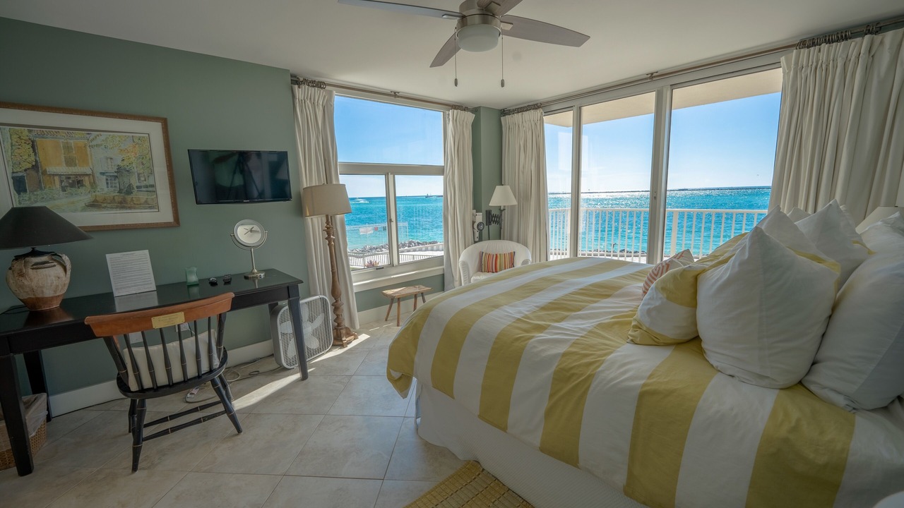 Photo of Bedroom in Holiday Isle
