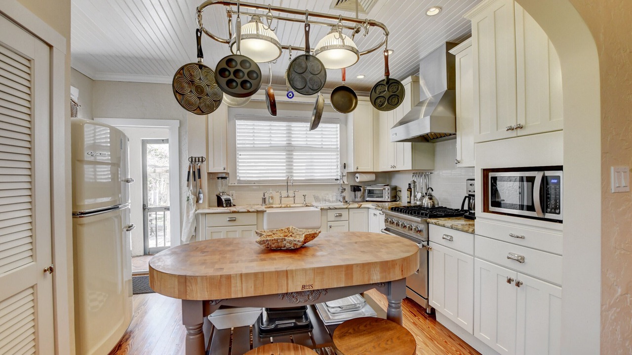 Photo of Kitchen in Del-Ida Park Historic District