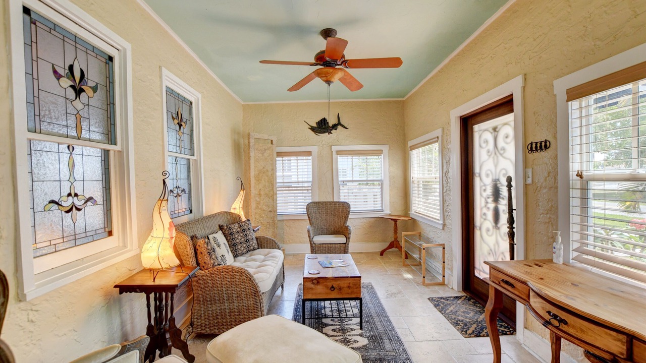 Photo of Livingroom in Del-Ida Park Historic District