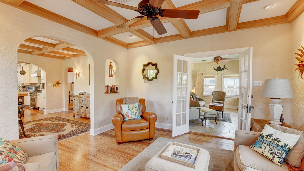 Photo of Livingroom in Del-Ida Park Historic District