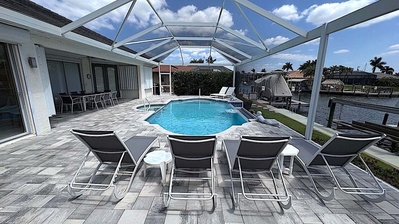 Photo of Outdoor in Pelican