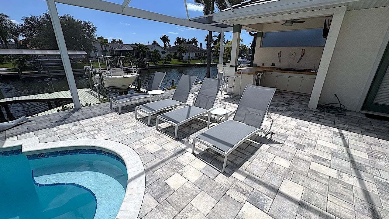 Photo of Outdoor in Pelican