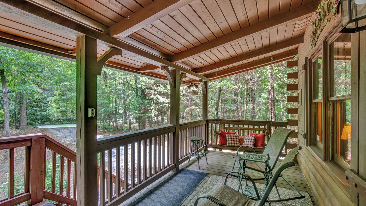 Photo of Patio Balcony in Pine Mountain